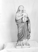 Statue : Vierge à l'Enfant (1), église paroissiale Saint-Gurval, place de la mairie (Guer)