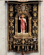 Bannières (2) : saint Julien, Vierge à l'Enfant, (anciennement numéro 1 et 2), église paroissiale Saint-Julien (Plouhinec-29)
