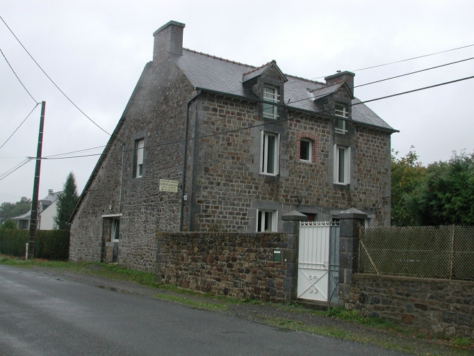 Maison, R.D. 81, ancienne carrière de Chipie (Québriac)