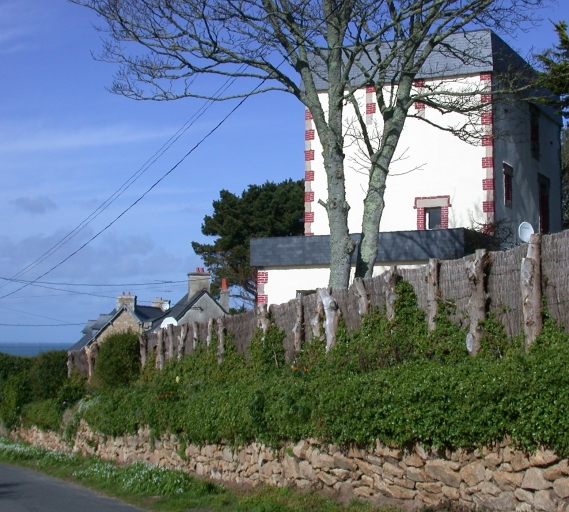 Ancien hôtel de voyageurs, actuellement maison, 39 rue de Poulpry (Trévou-Tréguignec)