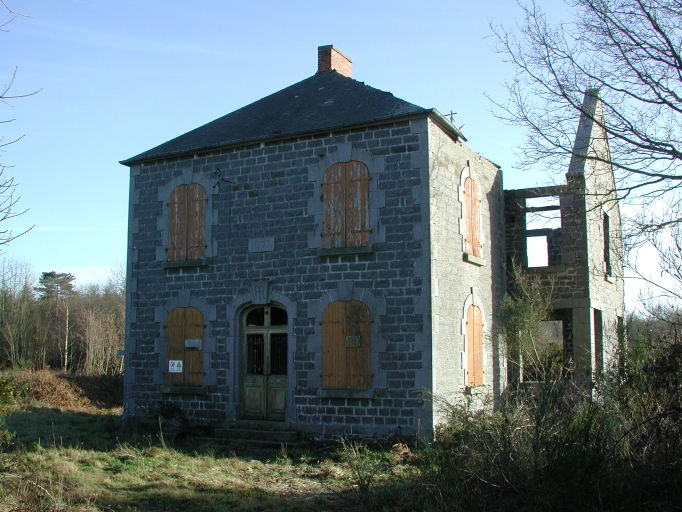 Maison, près de le Rouvre (Saint-Pierre-de-Plesguen fusionnée en Mesnil-Roc'h en 2019)