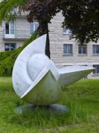 Décoration au titre du 1% artistique du Lycée Polyvalent La-Fontaine-des-Eaux, 48, promenade de la Fontaine des Eaux (Dinan)