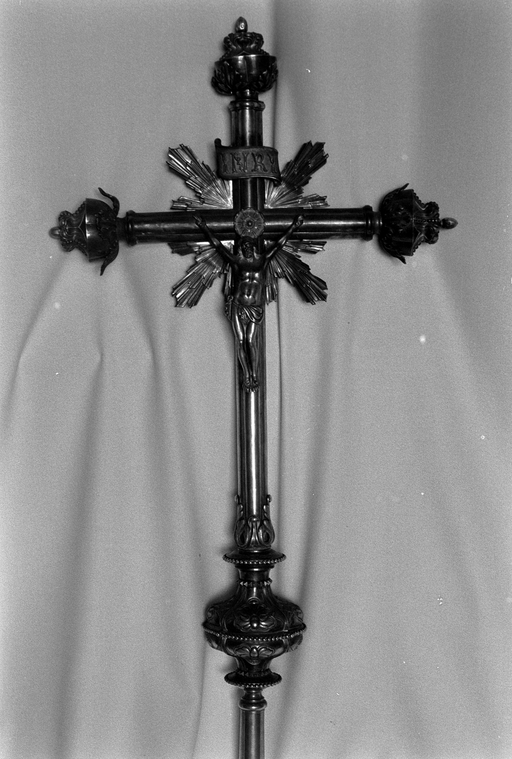 Croix de procession (3), église paroissiale Notre-Dame (Bulat-Pestivien)