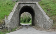 Les voies ferrées, gare, ponts, routes et écluses sur la commune d'Yffiniac