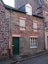 Maison à boutique, 25 rue de la Saulnerie (Montfort-sur-Meu)