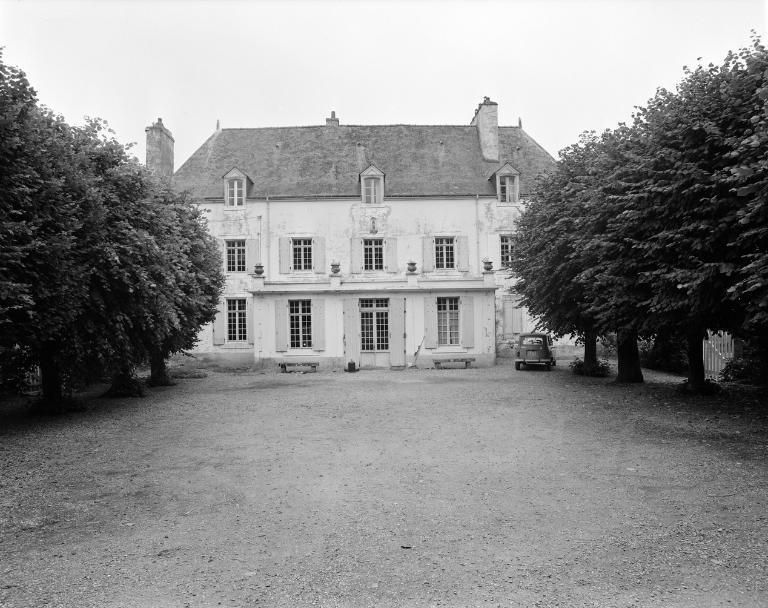 Manoir de Lestrenic, au sud de Saint-Laurent (Séné)