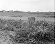 Croix monumentale, au nord de Kerradenec (Santec)
