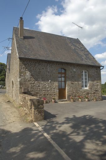 Chapelle, le Pont Dom Guérin (La Bazouge-du-Désert)