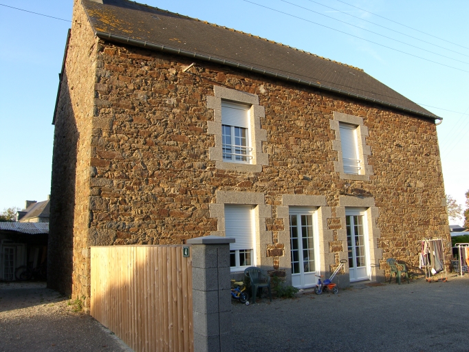 Ferme, rue de la Salle Verte (Saint-Guinoux)