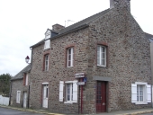 Maison à boutique, 1 rue Carrée (Châteauneuf-d'Ille-et-Vilaine)