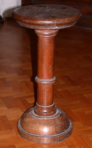 Série de 6 tabourets d'église
