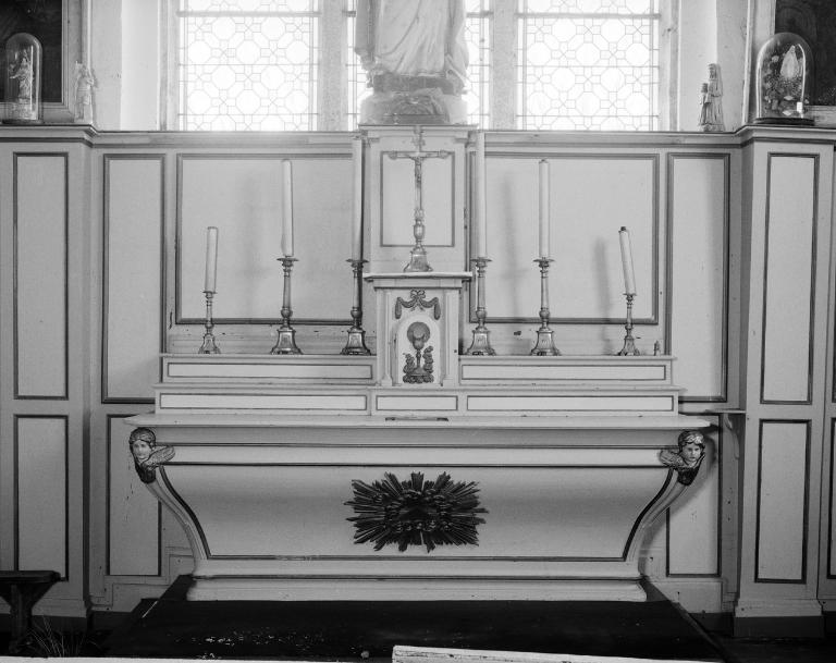 Autel, tabernacle, gradins d'autel (3), lambris de revêtement (maître-autel, autel tombeau), chapelle Notre-Dame de Béléan-ou-de-Bethléem (Ploeren)