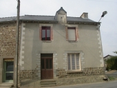 Maison, Bazouges-sous-Hédé, route Départementale de Bazouges-sous-Hédé à Mordelles (Bazouges-sous-Hédé fusionnée avec Hédé pour former la commune de Hédé-Bazouges en 2009)