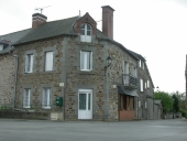 Maison à boutique, 1 rue de la Colombière (Saint-Médard-sur-Ille)