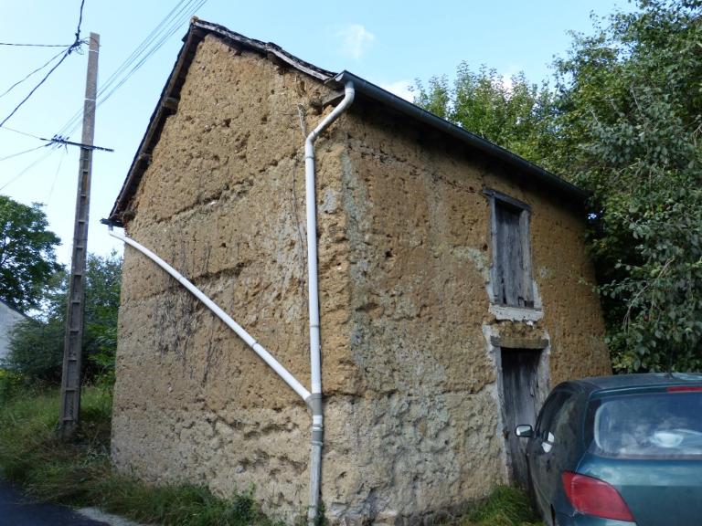 Écart, Bazouges-sous-Hédé, la Lande ès Glets (Bazouges-sous-Hédé fusionnée avec Hédé pour former la commune de Hédé-Bazouges en 2009)