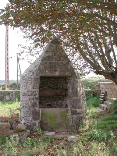 Puits de Kerautret (Plouguiel)