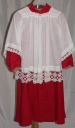 Ensemble de 9 soutanes et 5 surplis d'enfant de choeur