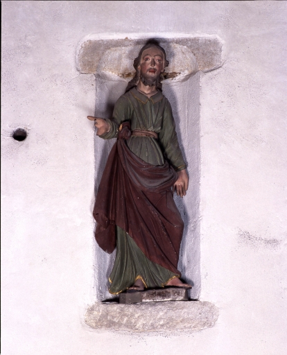 Statue de saint non identifié