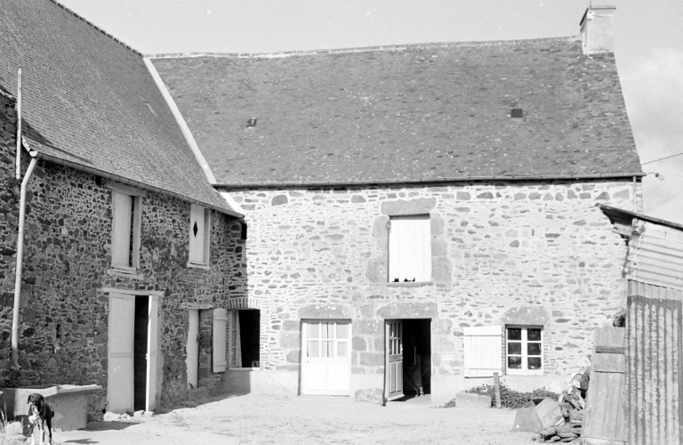Ferme, la Herviais (Saint-Père-Marc-en-Poulet)
