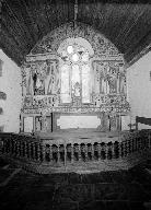 Ensemble du maître-autel : autel, retable, tabernacle, deux gradins d'autel, exposition, chapelle Saint-Aubin, Lanvaïdic (Port-Launay)