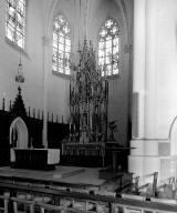 Autel, tabernacle, exposition, baldaquin (maître-autel), style néo-gothique, église paroissiale Notre-Dame (Bourg-des-Comptes)