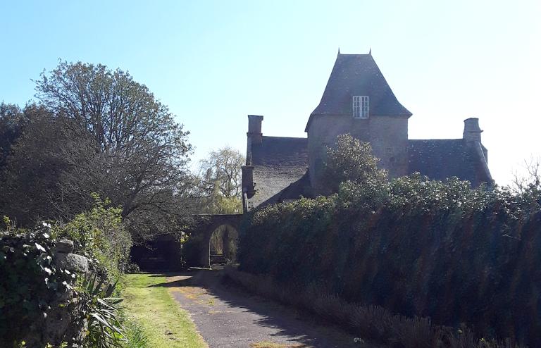 Manoir, Lézoualc'h (Goulien)
