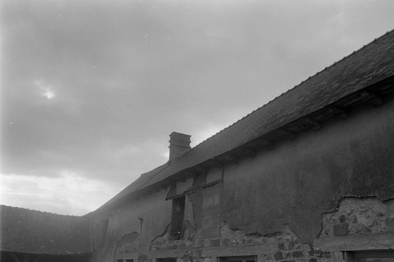 Alignement de trois anciens logis, Saint-Symphorien, la Ville Courgeul (Hédé)