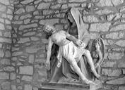 Groupe sculpté : Vierge de pitié, église paroissiale Saint-Pierre-es-Liens (Plescop)