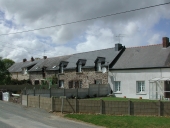 Alignement de cinq maisons et dépendances agricoles, les His (Saint-Gonlay)