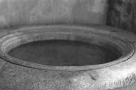 Cuvette des fonts baptismaux, réserve à eau baptismale, église paroissiale Saint-Ouen (Quéménéven)