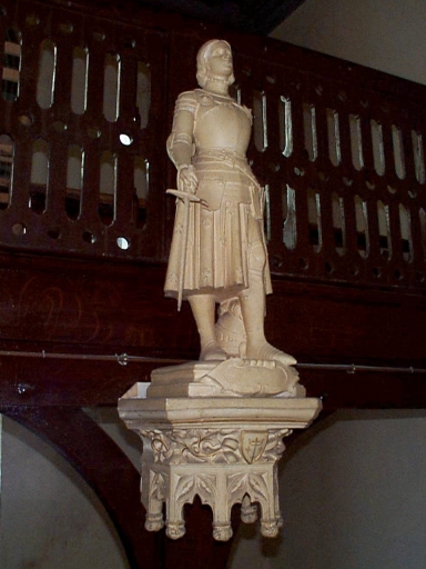Statue : sainte Jeanne d'Arc ; culot