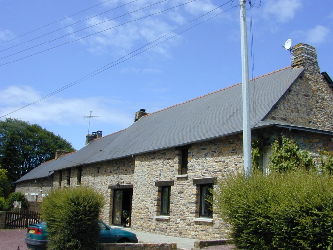 Alignement de cinq maisons, la Piardais (Plélan-le-Grand)