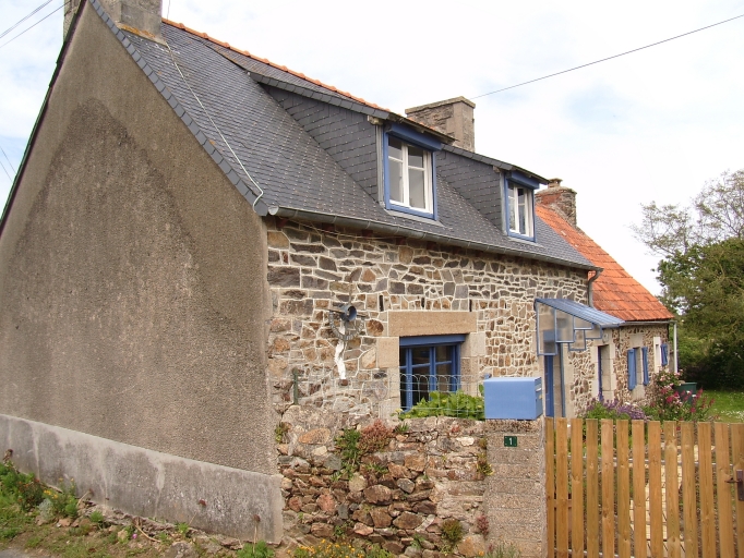 Maisons, impasse de Ker Fwen, la Roche-Rouge (Plouguiel)