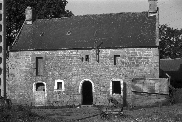 Maison, Cleuzioudon (Glomel)