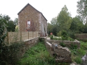 Moulin à farine, puis minoterie de la Cornilière, actuellement maison (Maroué)
