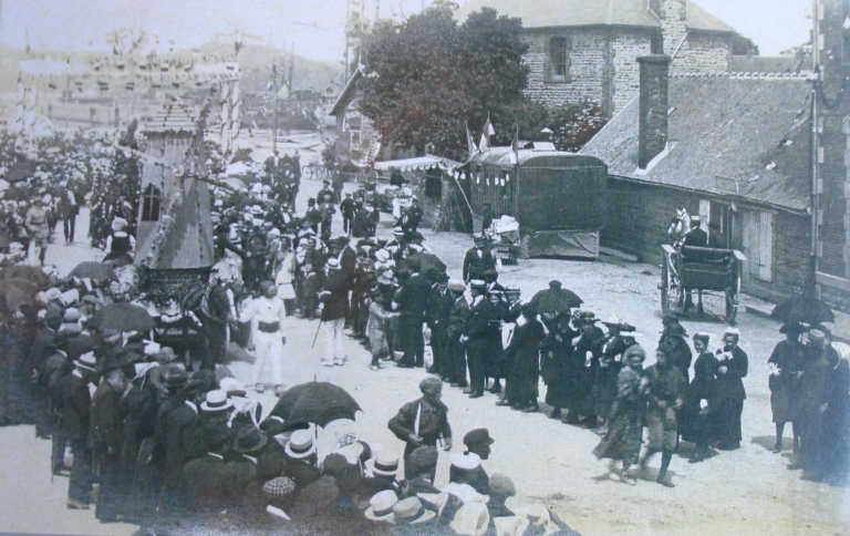 Front de port : quai Duguay Trouin, quai Ouest, quai Morand et quai Loti (Paimpol)