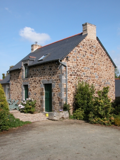 Maison, Trésoleil (Saint-Thual)
