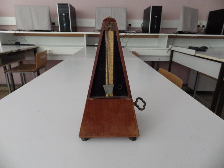 Collections pédagogiques du Lycée Auguste Brizeux, 6 Rue Bourg les Bourgs (Quimper)