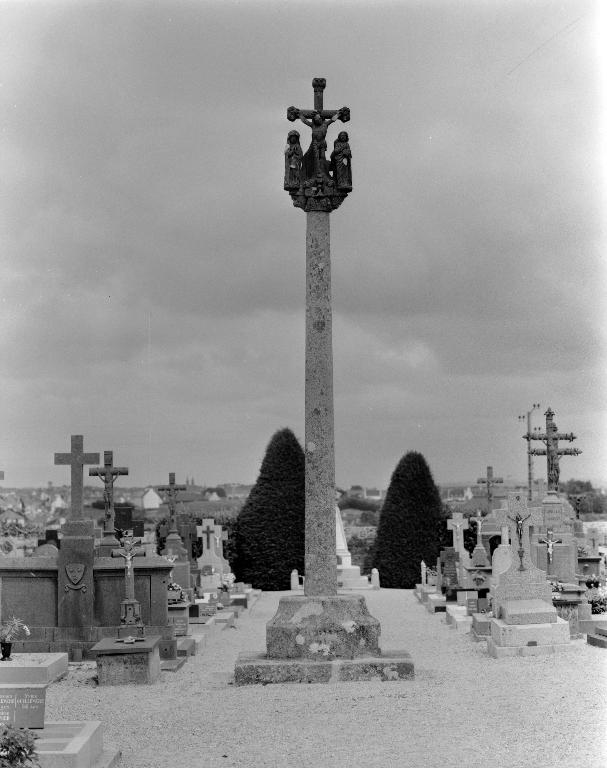 Calvaire, cimetière (Sibiril)