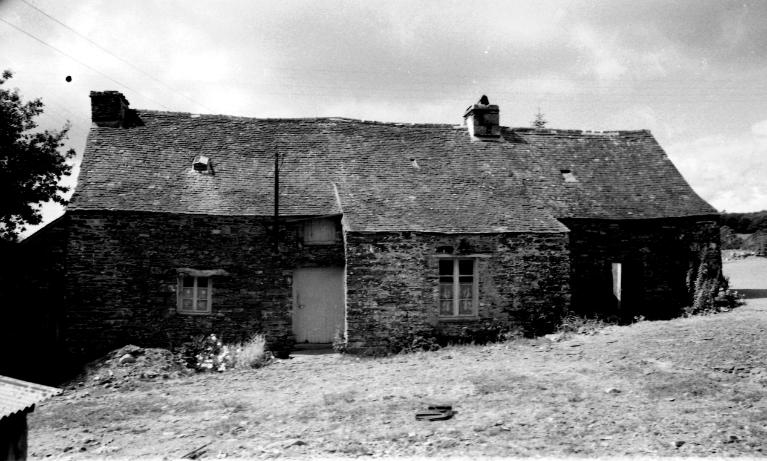 Les maisons et fermes de la commune Saint-Goazec