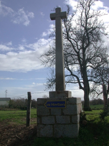 Croix de chemin, les Mortiers (Le Pertre)