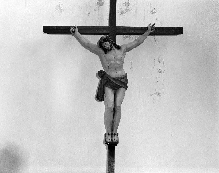 Christ en croix 1, église paroissiale Saint-Pierre (Plouescat)