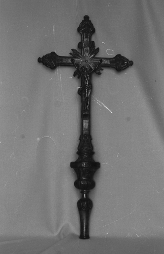 Croix de procession (Bazouges-la-Pérouse)