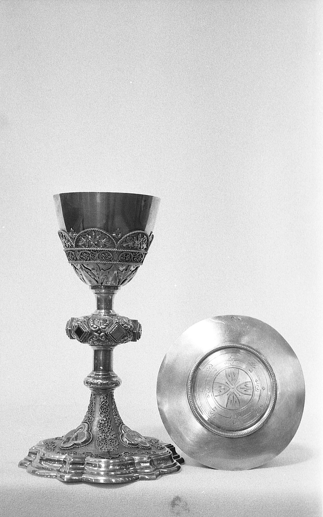 Calice, patène, église paroissiale Saint-Jacques, Saint-Philippe (Plouasne)