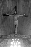 Croix : Christ en croix, chapelle Saint-Michel (Glomel)