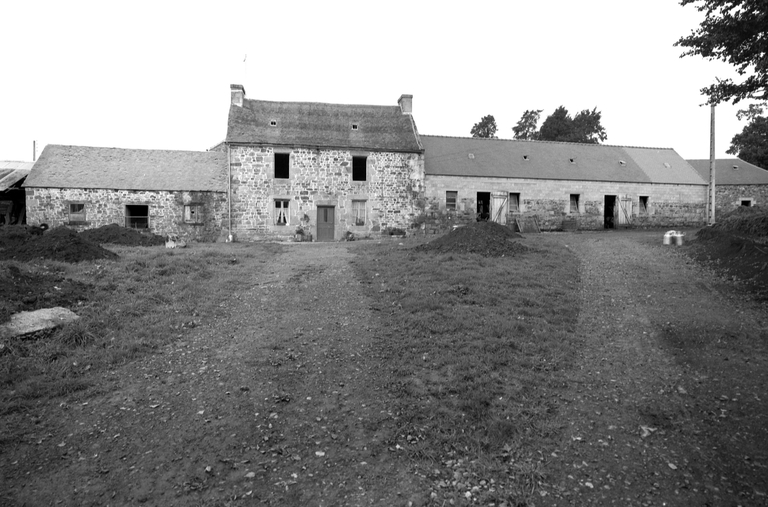 Manoir, la Rivière (Plusquellec)