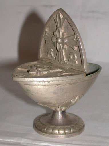 Navette à encens