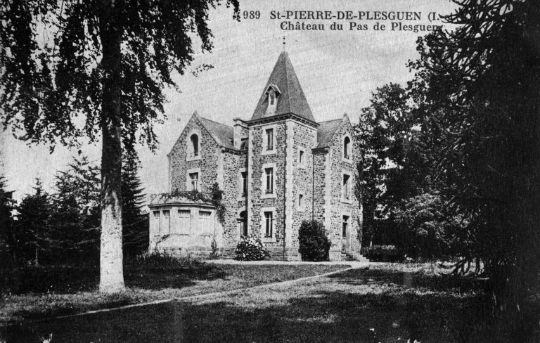 Demeure dite château du Pas-de-Plesguen (Saint-Pierre-de-Plesguen fusionnée en Mesnil-Roc'h en 2019)