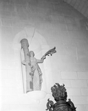 Statue (2, d'applique, grandeur nature) : saint Barbe, église paroissiale Saint-Gildas (Auray)