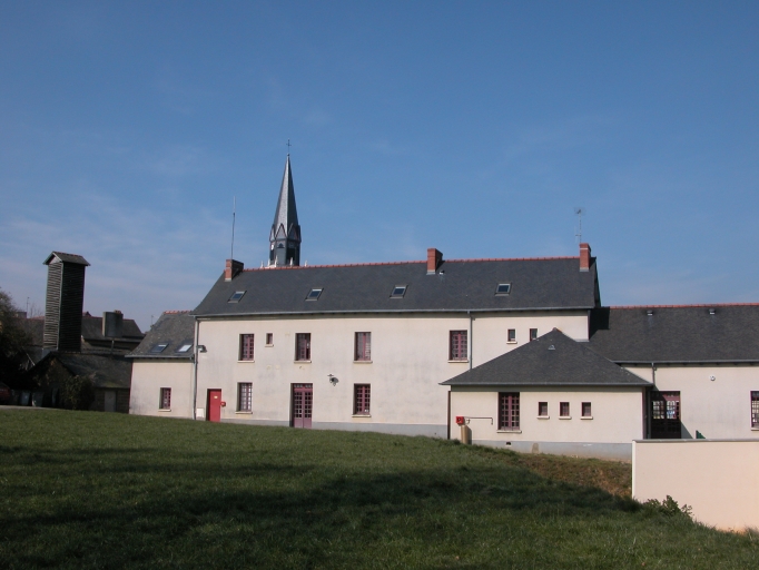 Mairie-école des garçons, actuellement mairie, espace des Droits de l'Homme (Gévezé)